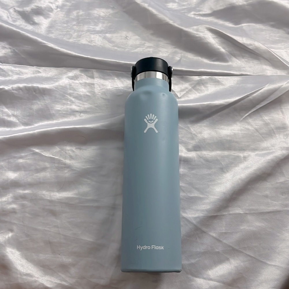 Baby blue hydro flask 24 ounce